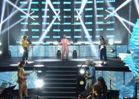 Premier Gala de l'ADISQ - Prestation : LUMIÈRE, Gab Bouchard, Pierre Lapointe, Ariane Roy, Louis-Jean Cormier, Robert Robert et Ariane Moffatt