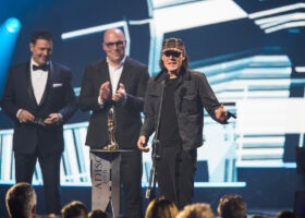  Gala de l'ADISQ 2016 - Jean Leloup / Spectacle Auteur-compositeur-interprète ET Interprète masculin de l'année